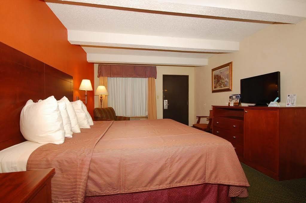 Best Western Montis Inn Сент-Роберт Екстер'єр фото